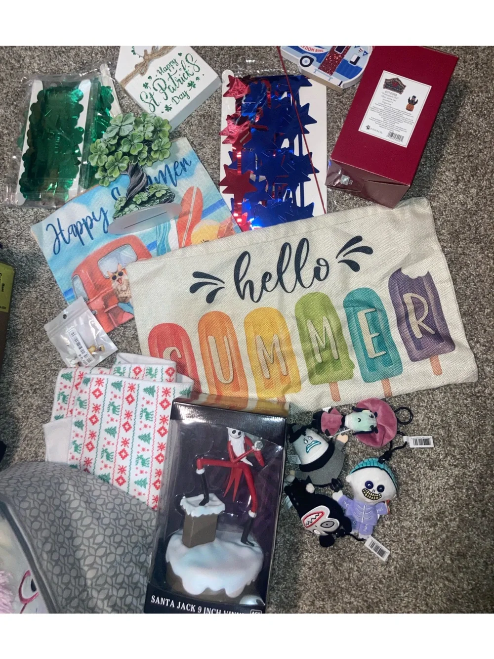 Holiday Home Decor Bundle - Picture 1 of 8
